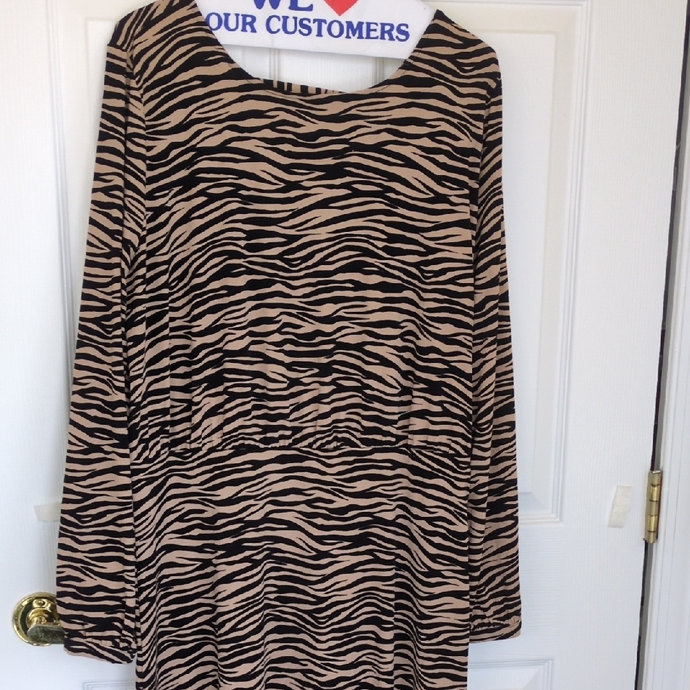 Loft Size 14 Deep V. Zebra Print Long Sleeve Dress